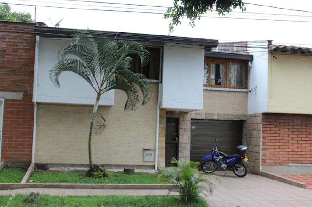 A Pousada International House Co-Living Medellín Exterior foto